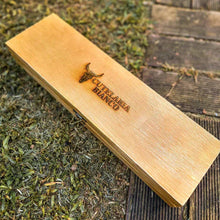 Carregar imagem no visualizador da galeria, Tábua Rústica do Criciúma + Kit Churrasqueiro